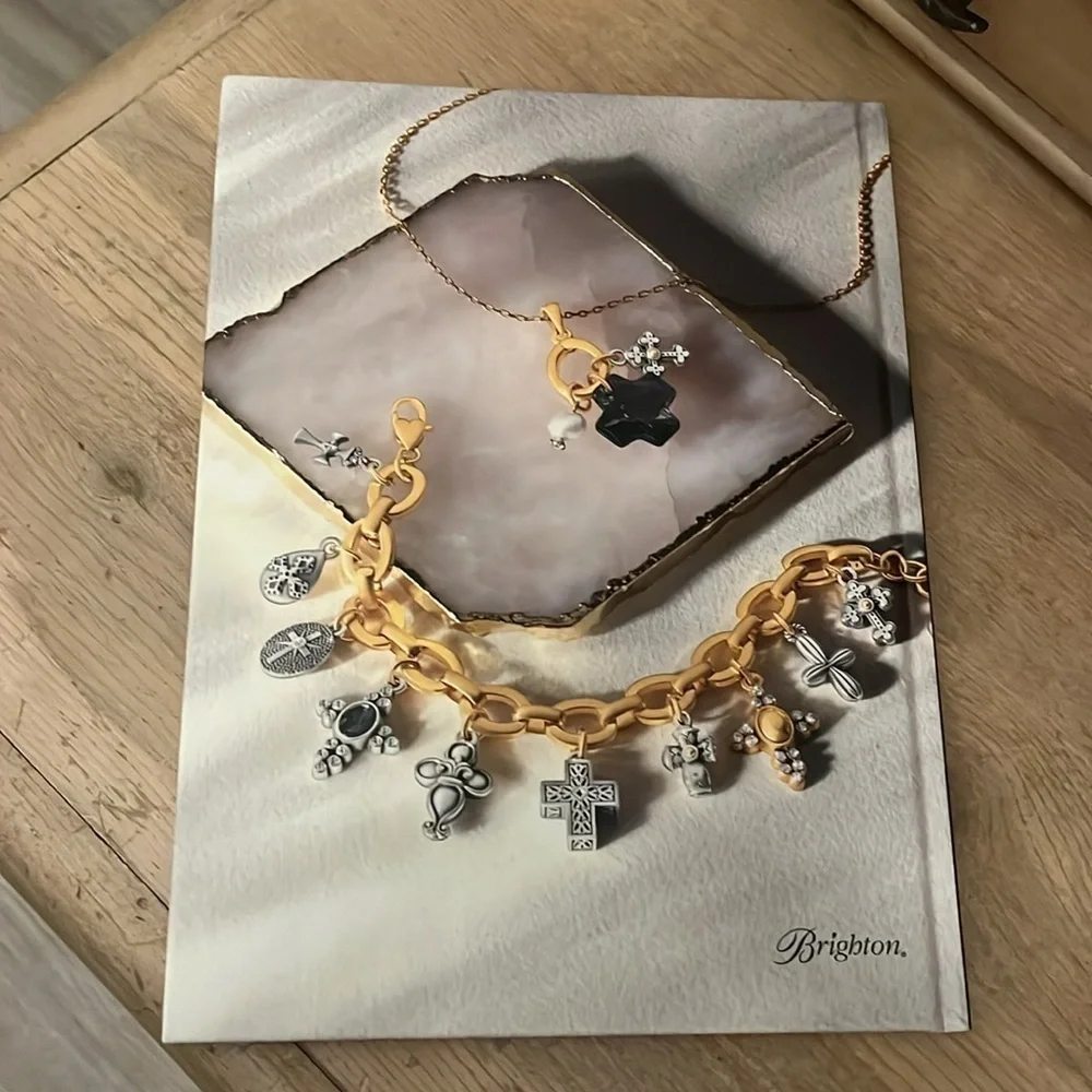 Brighton Collectibles Book “Be Jeweled” Hard Cover NWT VIP Gift Jewelry Photos
